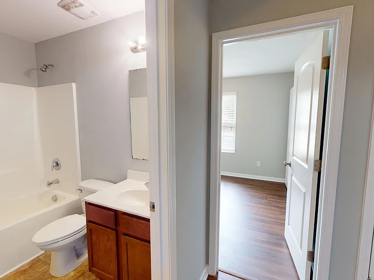 10612 Kempsford Dr — Photo 10