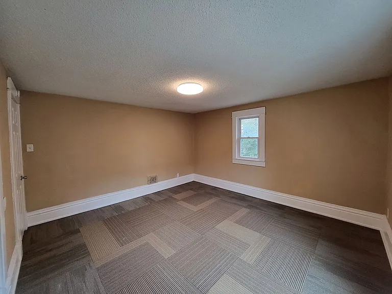 1267 Stewart St — Photo 11