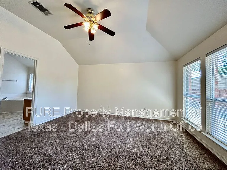 629 Madeline Ct — Photo 22