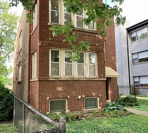 2nd image of 5704 N Hermitage Ave