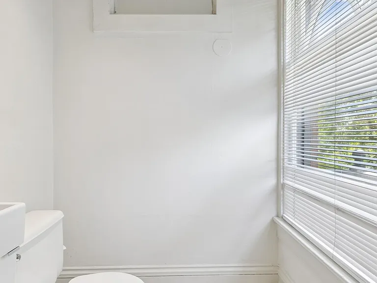 304 Walnut St #A3 — Photo 37