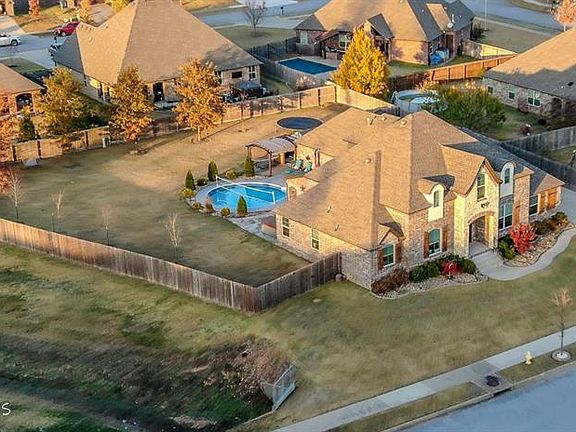3rd image of 6202 SW Fair View Blvd