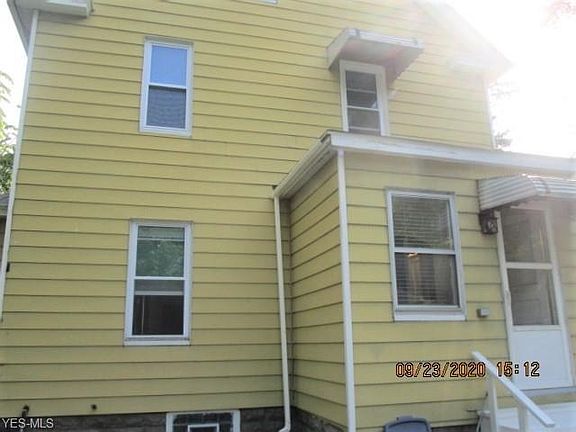 4th image of 1138 W 10th St