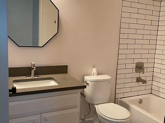 3rd image of 152 Briarwood