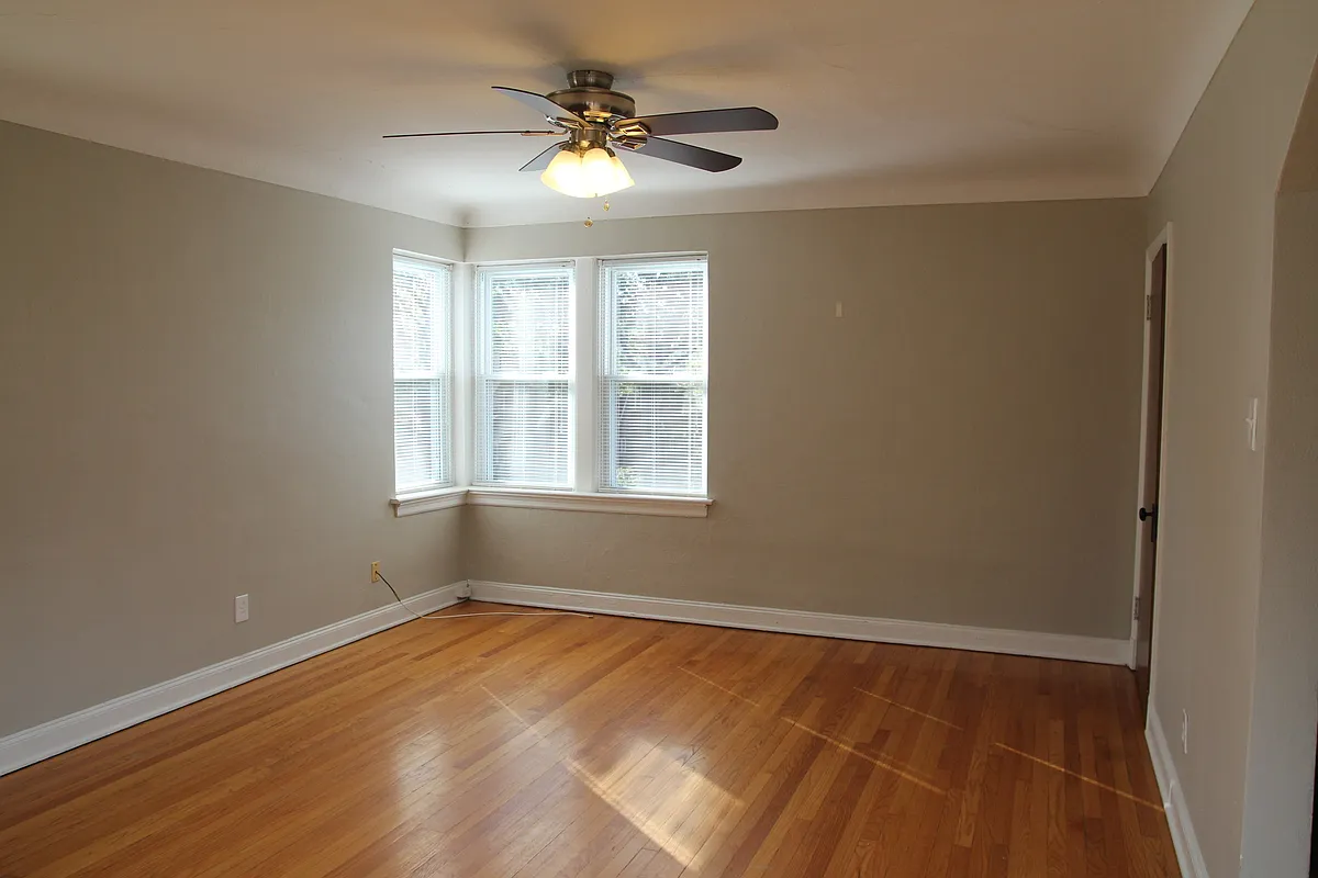Building Photo - 7261 Balson Ave #A