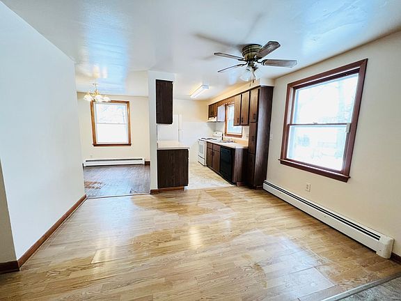 4th image of 144 Sunshine Dr #142