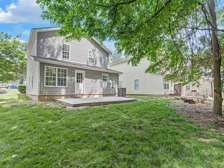 8818 Sharonbrook Dr — Photo 2
