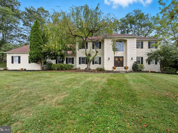 530 Legion Dr, West Chester, PA 19380