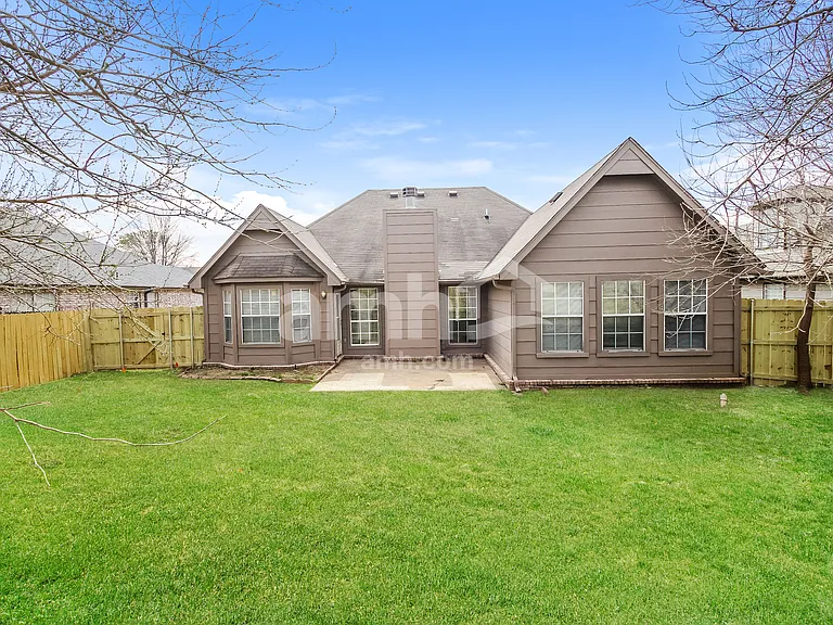 19713 E 38th Pl S — Photo 16