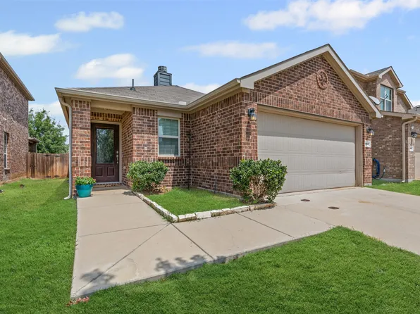 8837 Tenderfoot Ln, Aubrey, TX 76227