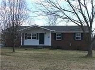 1532 Pleasant Grove Rd, Westmoreland, TN 37186