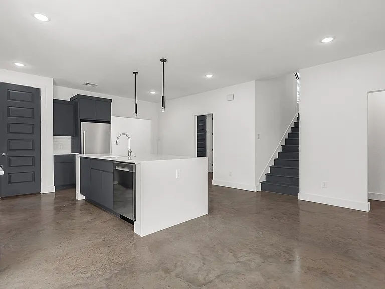 3010 Alpha Wolf Ct — Photo 14