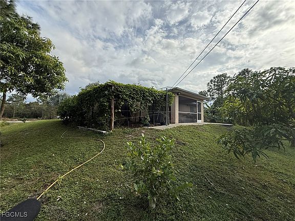 4th image of 447 Jaguar Blvd