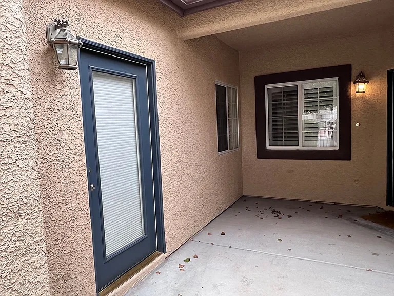 678 Kentons Run Ave — Photo 3