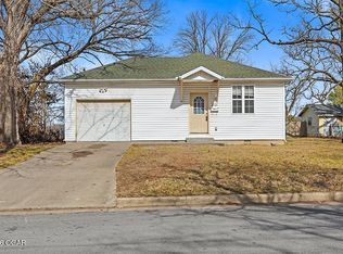 1743 E Central St, Joplin, MO 64801