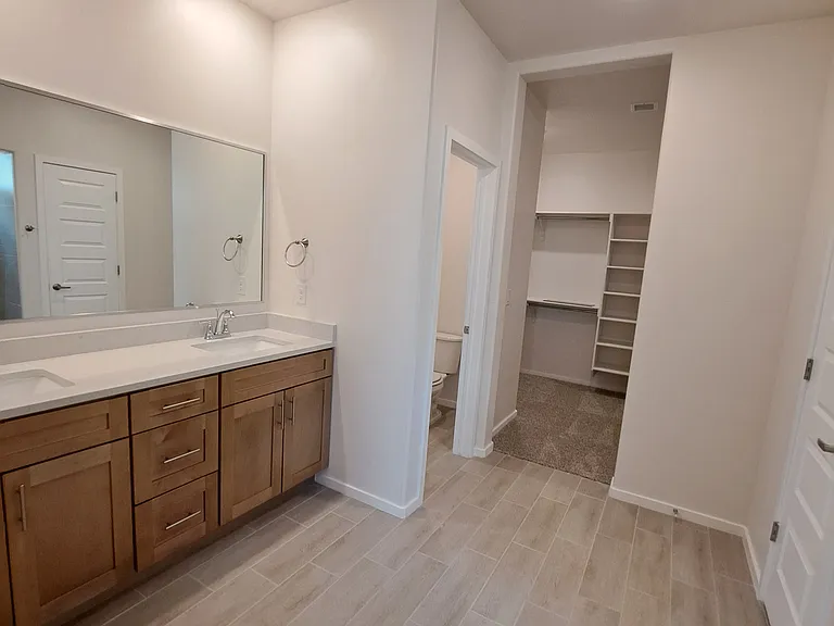 1040 San Cristobal Dr — Photo 8