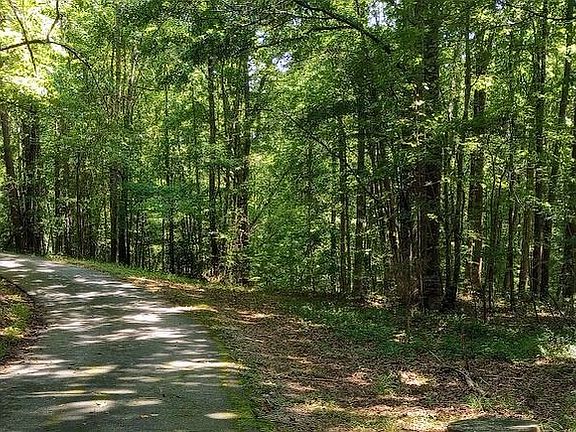 3rd image of 400 Herrell Rd