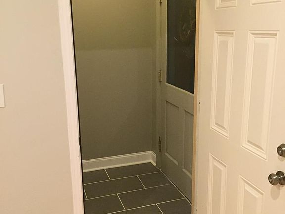 Tile entryway