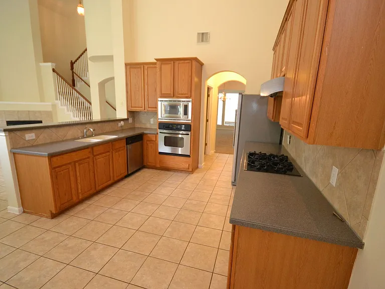 1123 Winding Creek Pl — Photo 10