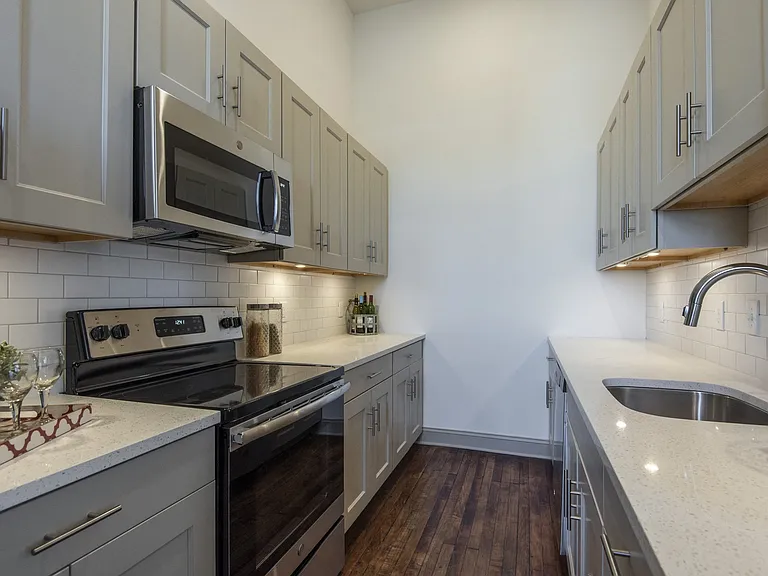 1619 Kitchen 1