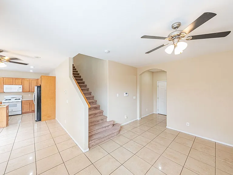 10243 Midnight Glow Ct — Photo 2