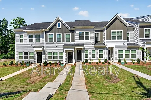 2962 Sloan Dr Photo 1