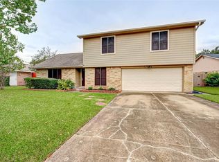 442 Oakdale Dr, Stafford, TX 77477