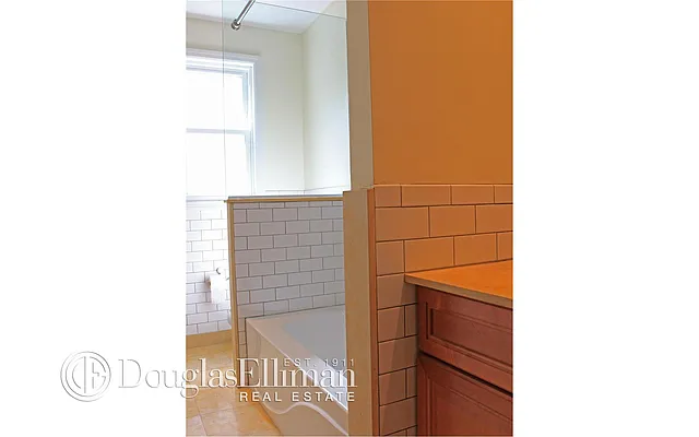 Rented by Douglas Elliman | media 24