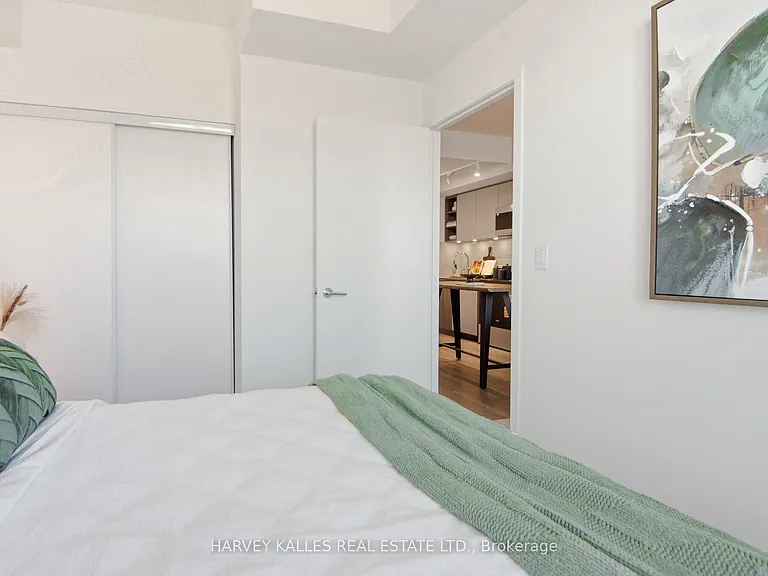 100 Eastdale Ave #1002 — Photo 6