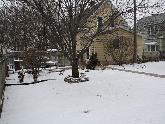2nd image of 120 16th Ave N