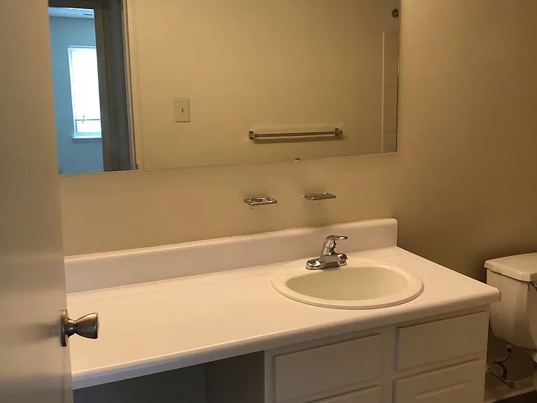 Autumn Ridge Apartments — Photo 46