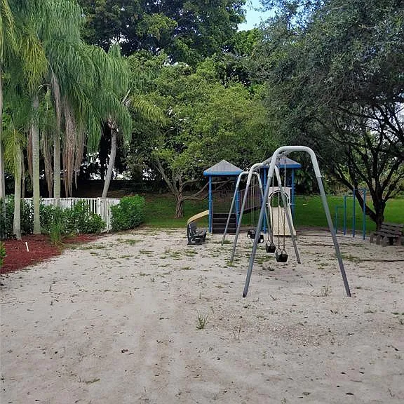 7913 Sanibel Dr #7913 — Photo 12
