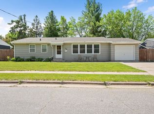 718 Allen Dr, Grand Rapids, MN 55744