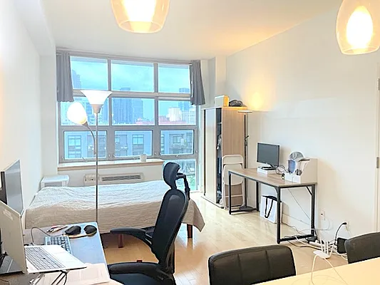 Rented by Modern Spaces | media 15