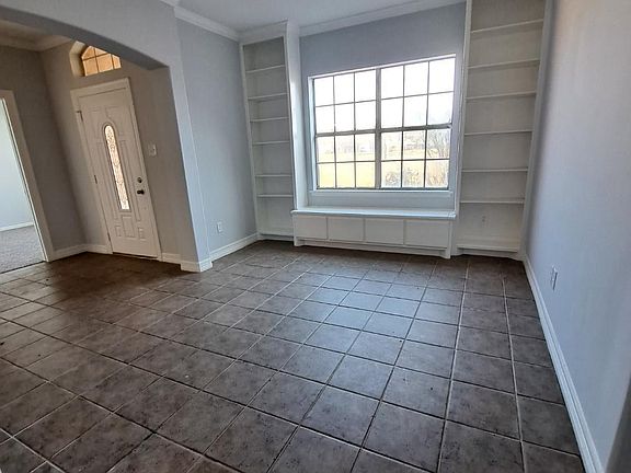 3rd image of 7411 Augusta Ln