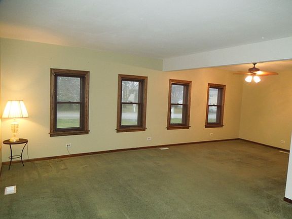 3rd image of 329 N Elmwood Ave