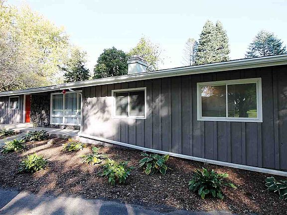 2nd image of 730 Friendship Dr