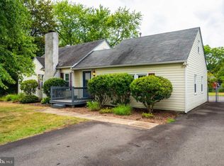 17 Randolph Rd, Fredericksburg, VA 22405