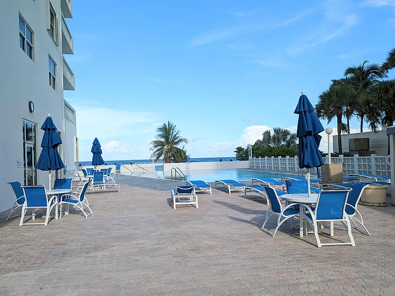 4250 Galt Ocean Dr #12K — Photo 30