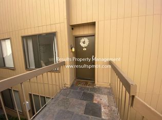 548 Woodside Oaks APT 8, Sacramento, CA 95825