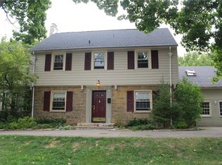 915 McKinley Ave, Niagara Falls, NY 14305