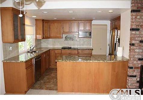 4th image of 326 Dewane Dr