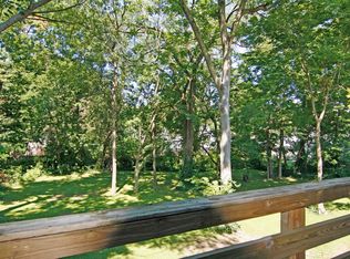 1021 Governor St APT 15, Springfield, IL 62704