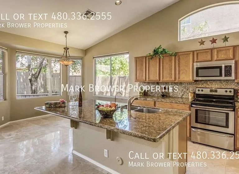 6082 W Dublin Ln — Photo 5