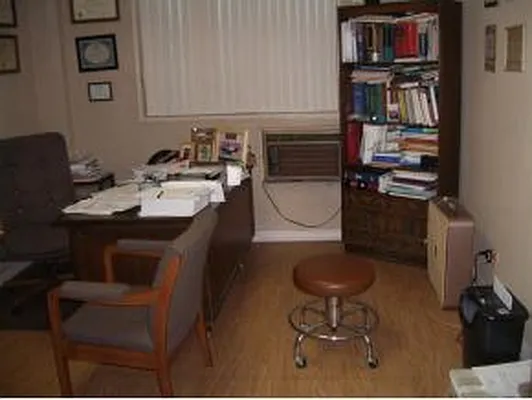 Sold by Advisors Realty Inc | media 3