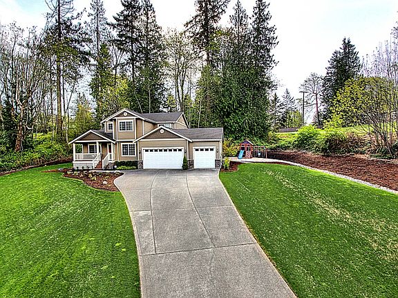 2nd image of 4805 Spruce Ln NW