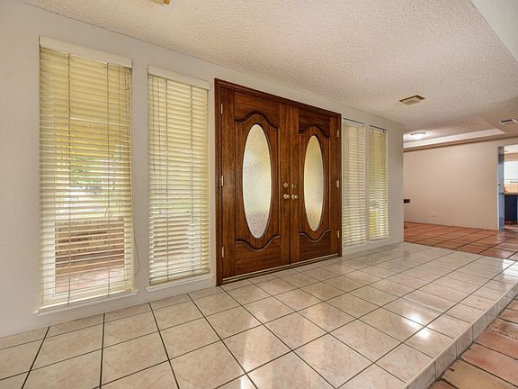 2nd image of 1410 Champion Oaks Dr