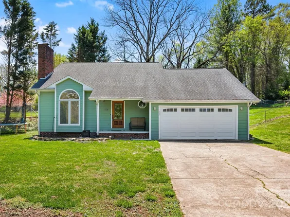 1114 Woodbine Pl NE, Lenoir, NC 28645