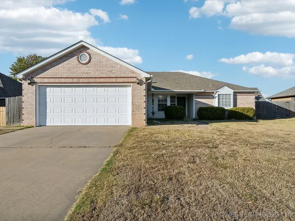11009 E 118th Ct N, Collinsville, OK 74021