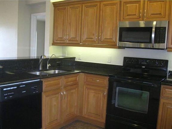 2nd image of 2910 56th Ave NE